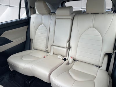 2023 Toyota Highlander Base