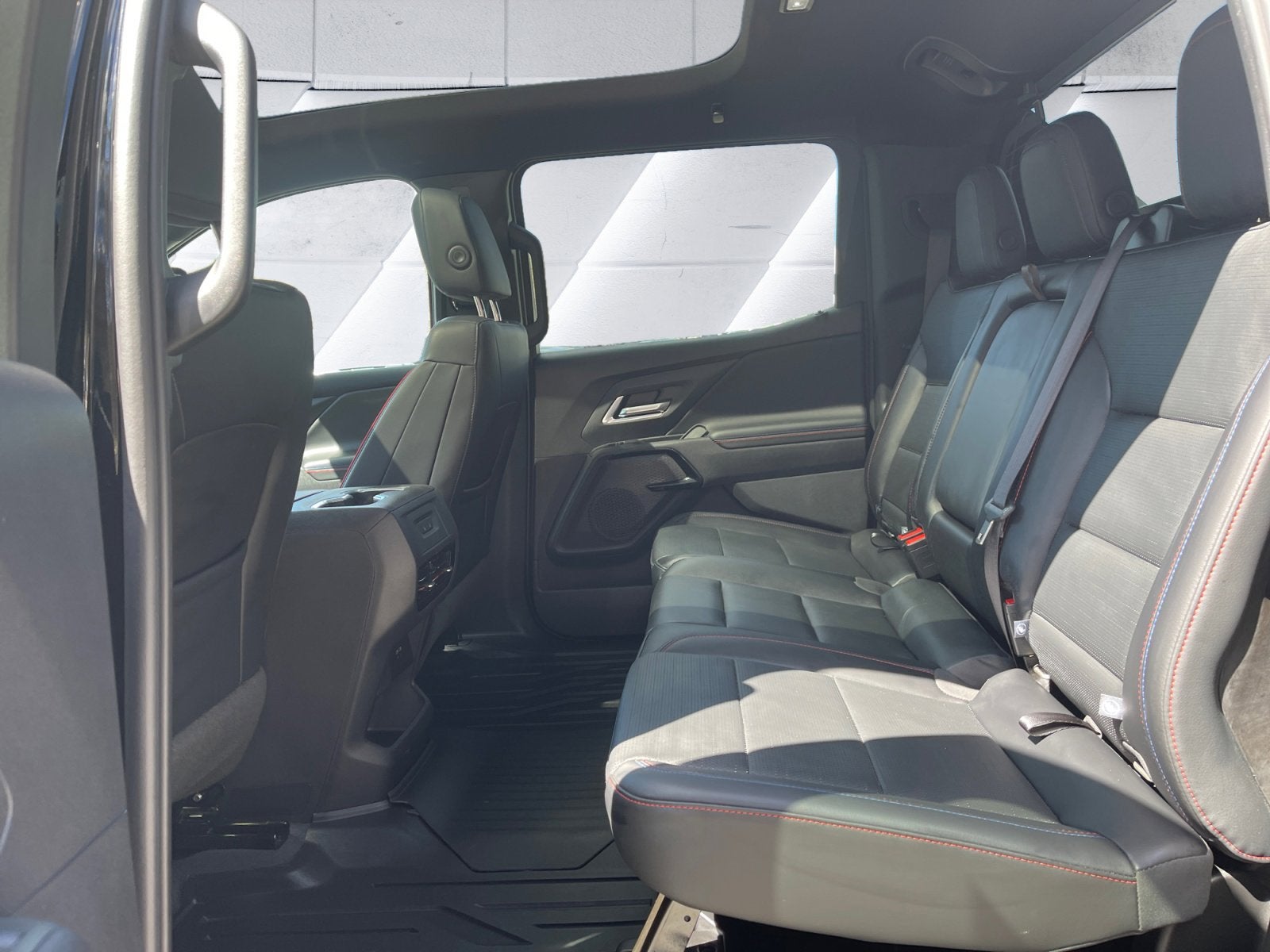 2025 Chevrolet Silverado EV RST - Max Range