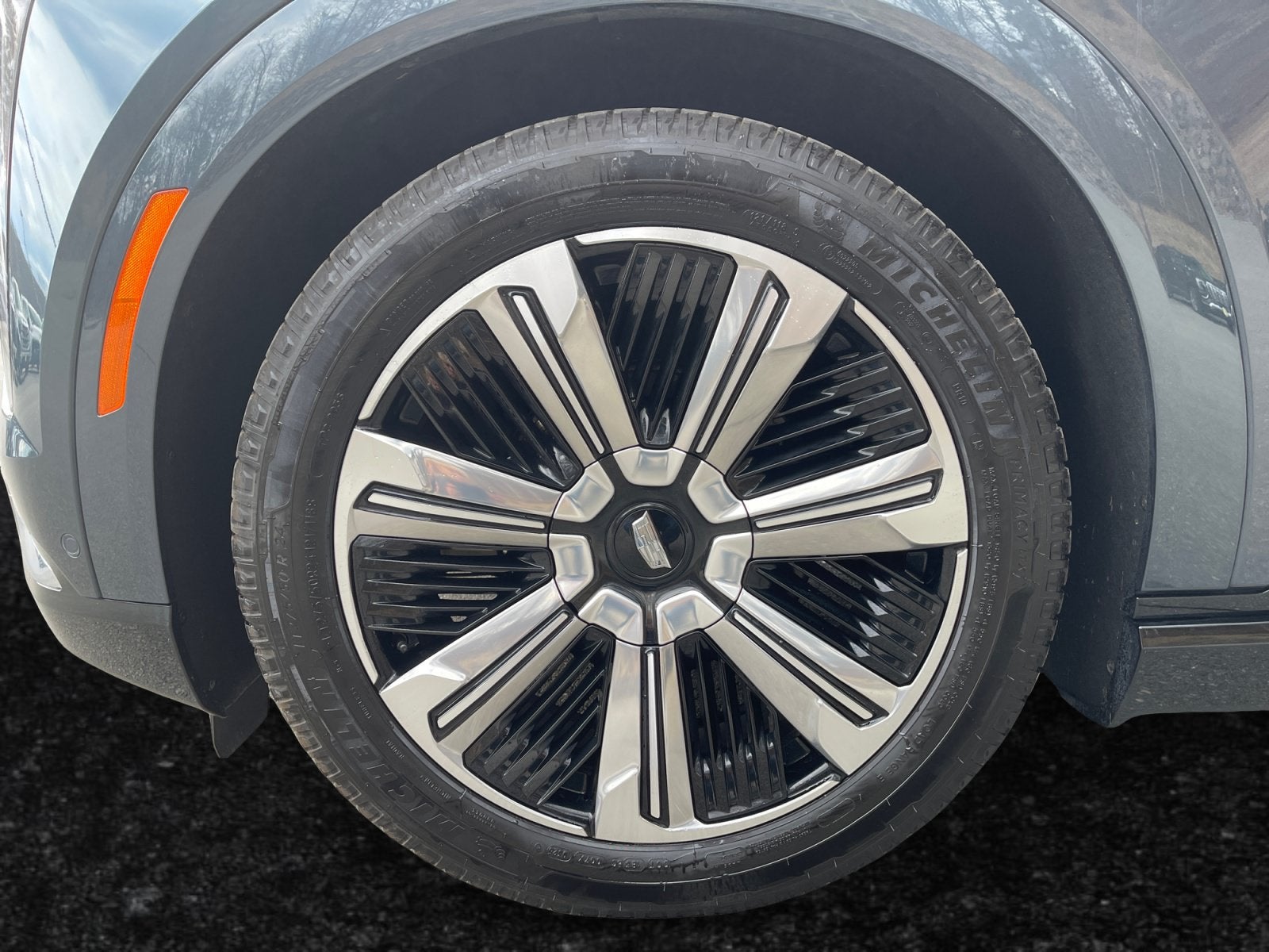 2025 Cadillac ESCALADE IQ Luxury 2