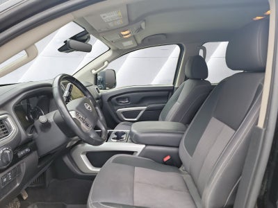 2023 Nissan Titan SV