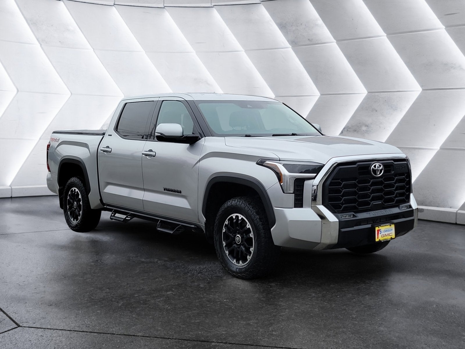 2022 Toyota Tundra 4WD SR5