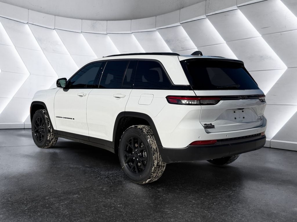 2026 Jeep Grand Cherokee Laredo