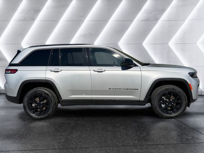 2026 Jeep Grand Cherokee Laredo