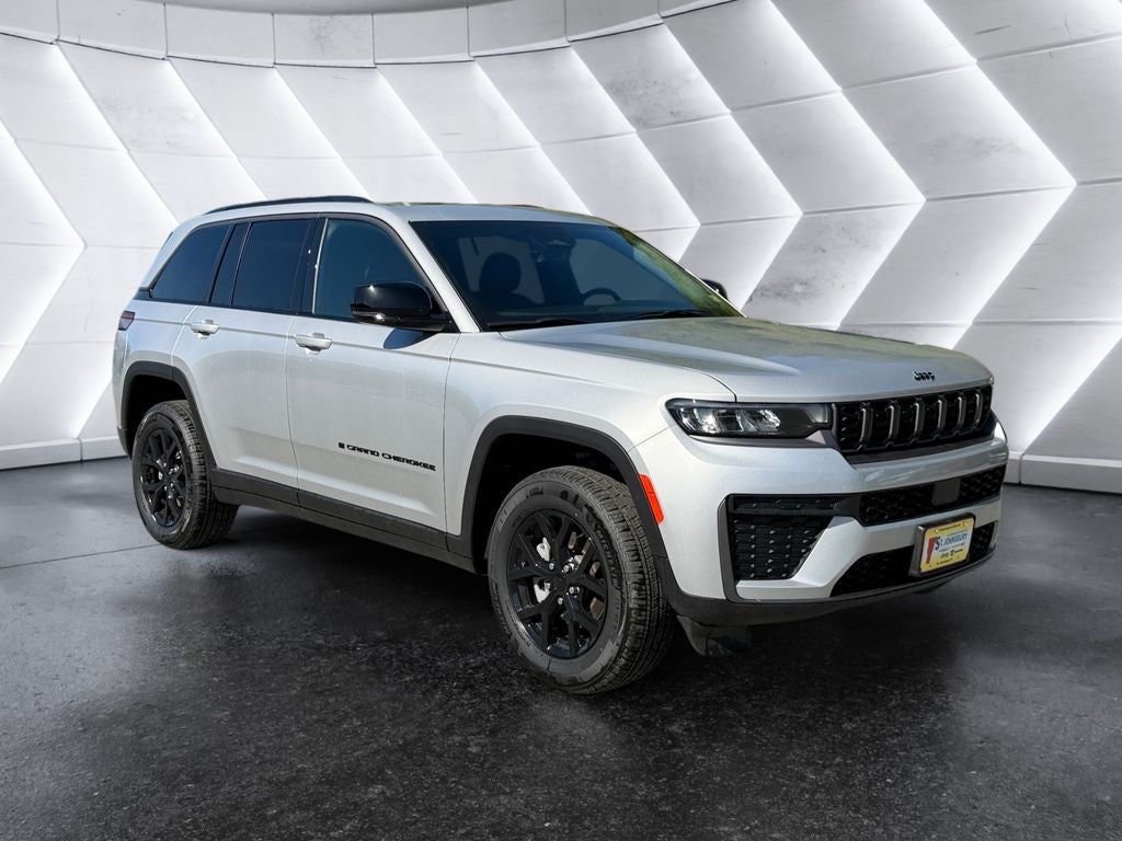 2026 Jeep Grand Cherokee Laredo