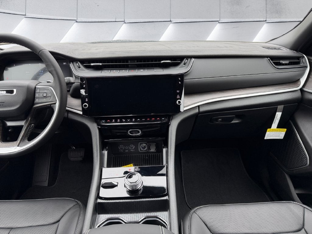 2027 Jeep Grand Cherokee Limited Reserve