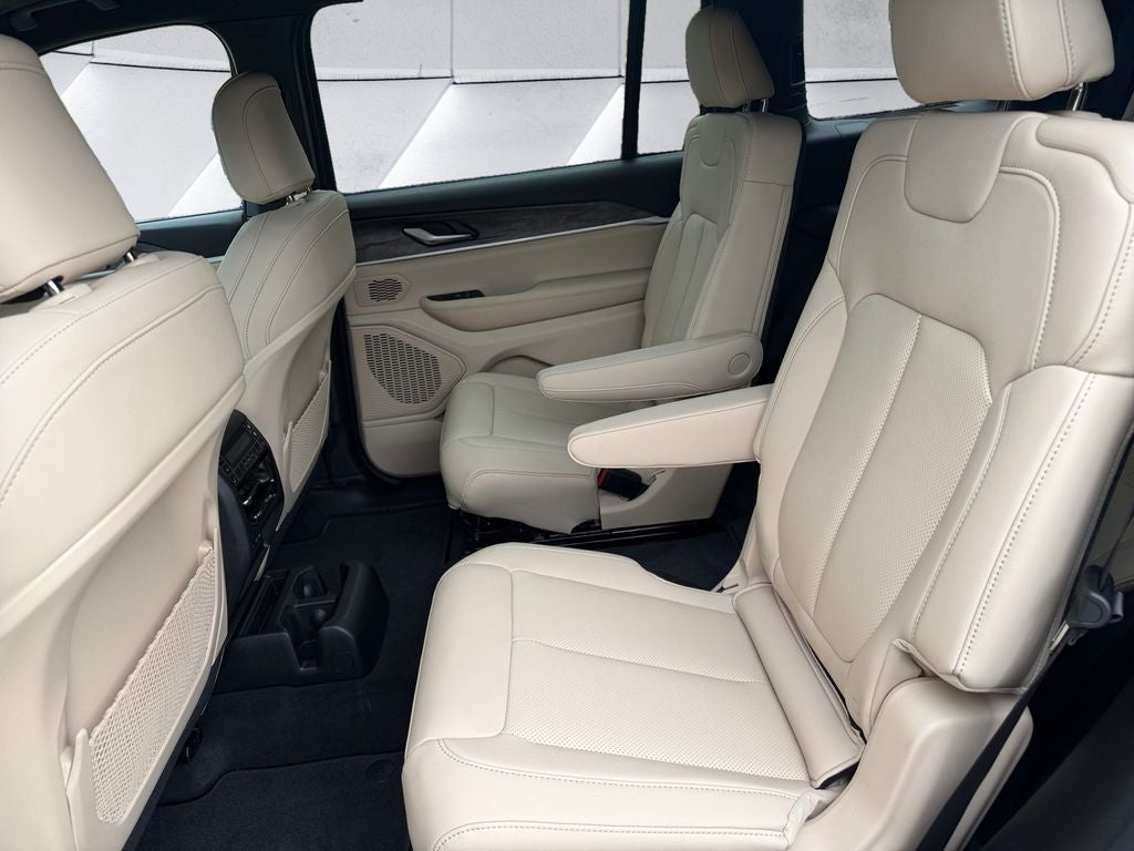 2027 Jeep Grand Cherokee L Limited