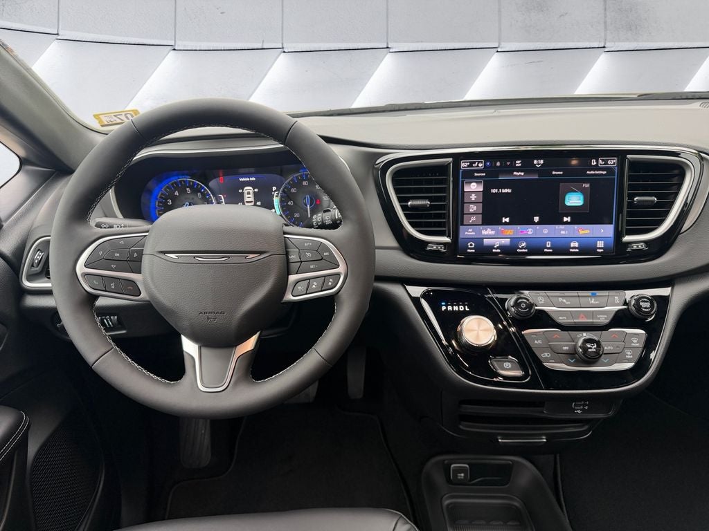 2027 Chrysler Pacifica LX