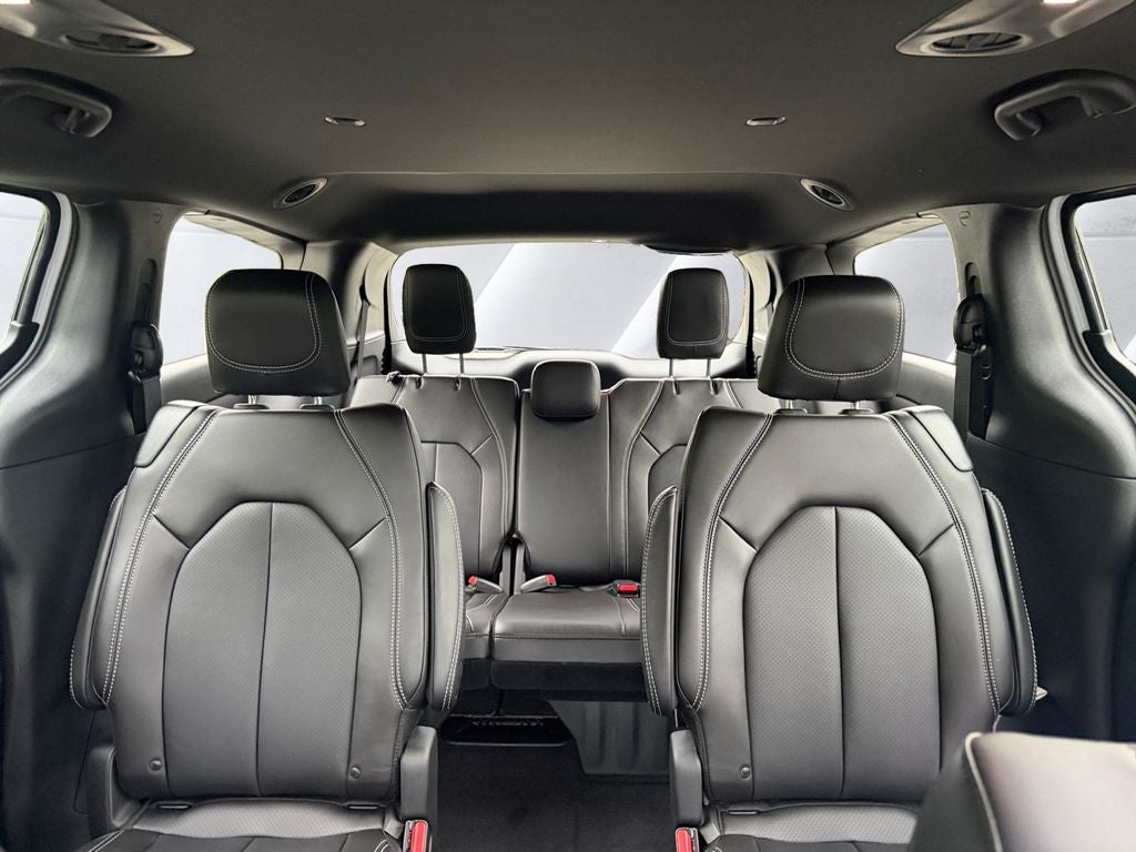 2027 Chrysler Pacifica LX