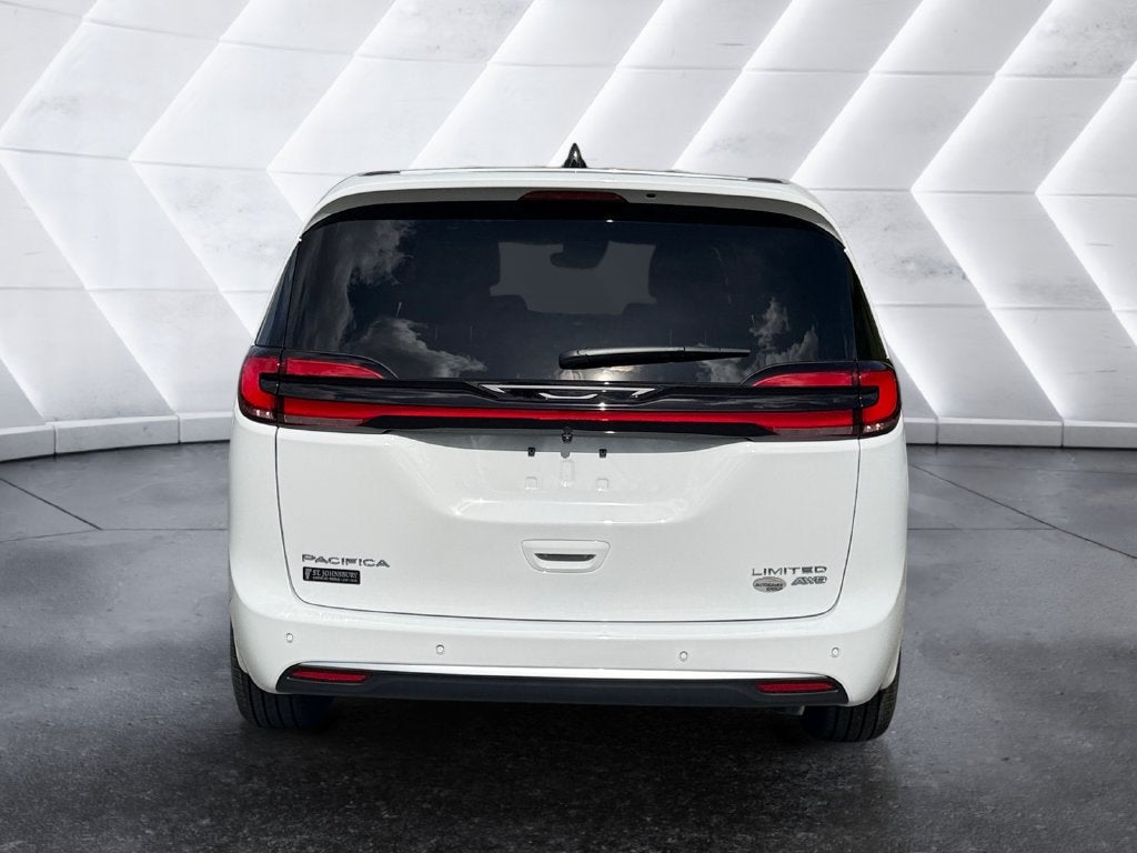 2027 Chrysler Pacifica Limited
