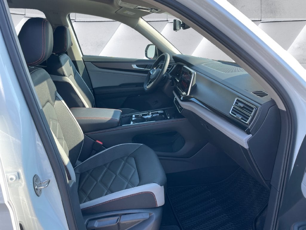 2026 Volkswagen Atlas Peak Edition