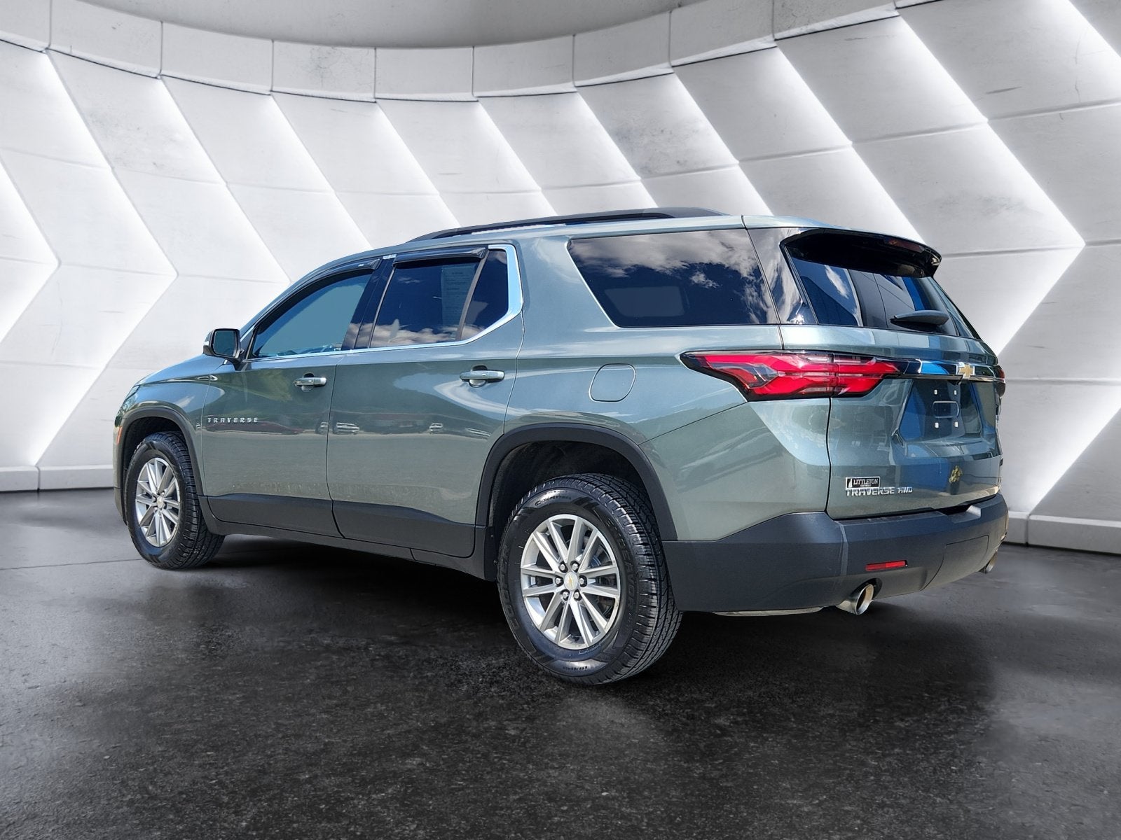 2023 Chevrolet Traverse LT Leather
