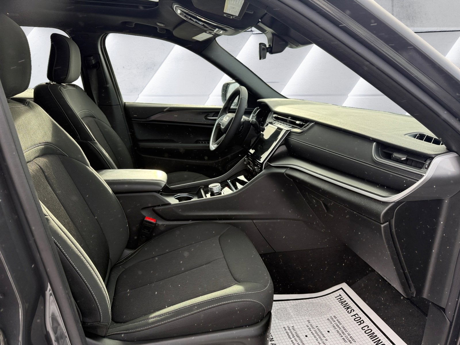 2025 Jeep Grand Cherokee Laredo