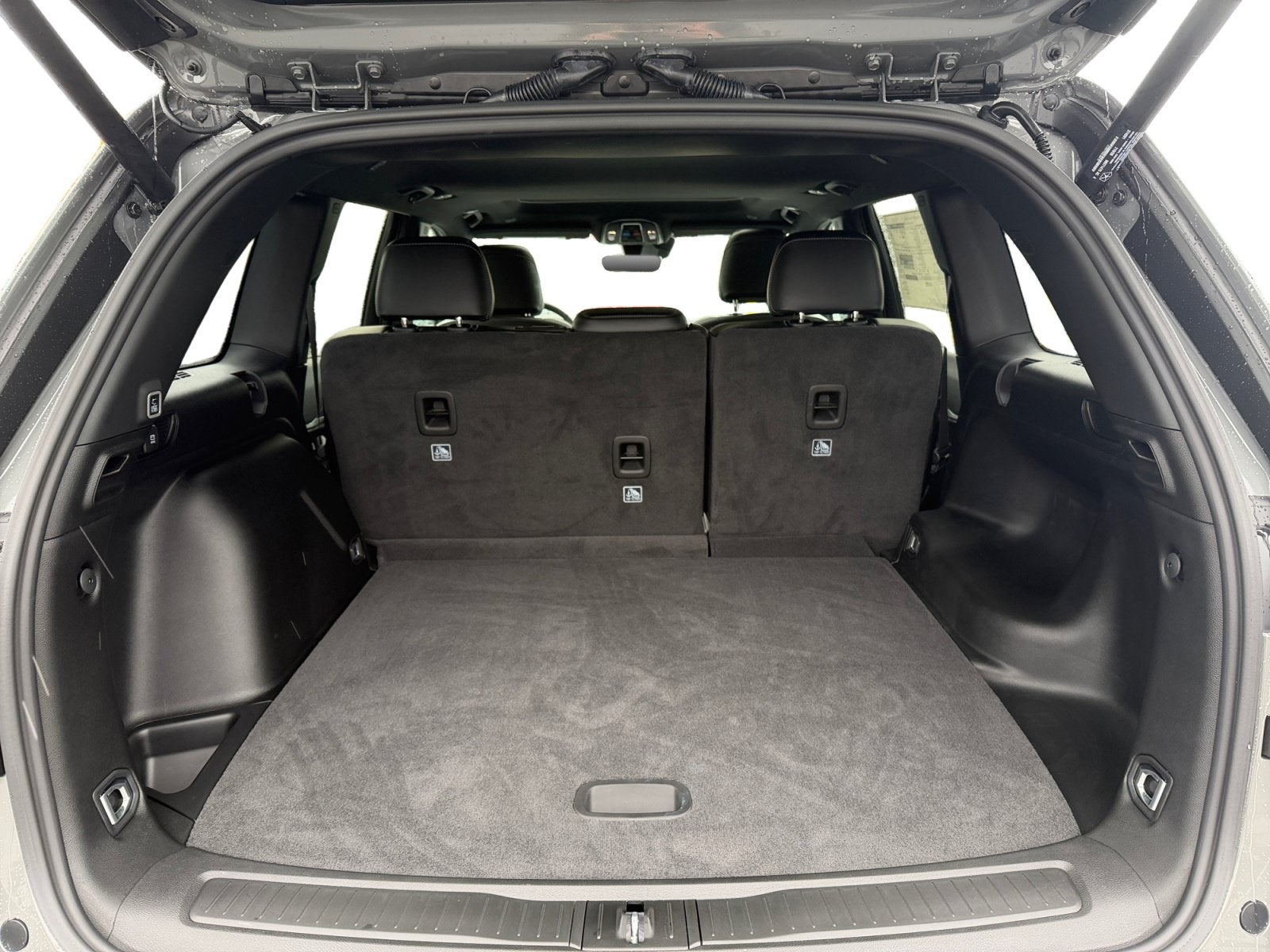 2027 Jeep Grand Cherokee Laredo Altitude