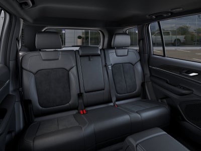 2027 Jeep Grand Cherokee Laredo Altitude