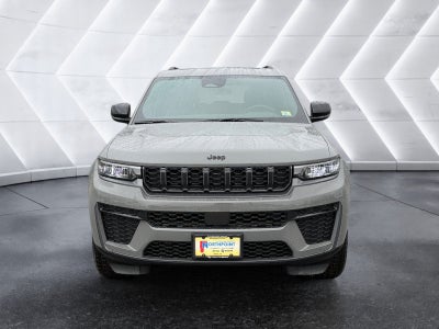 2027 Jeep Grand Cherokee Laredo Altitude
