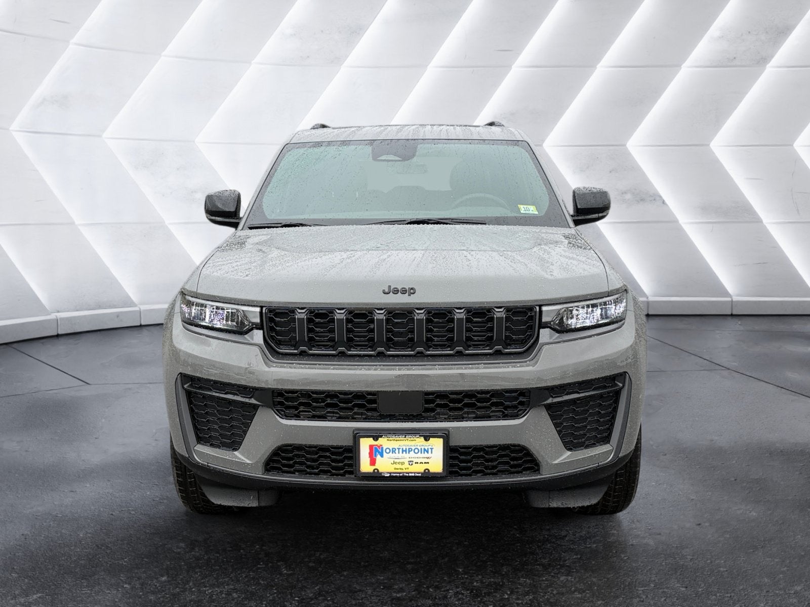 2027 Jeep Grand Cherokee Laredo Altitude