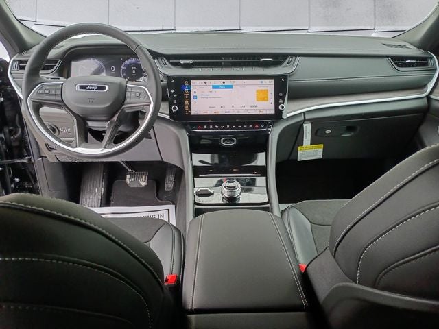 2026 Jeep Grand Cherokee Altitude