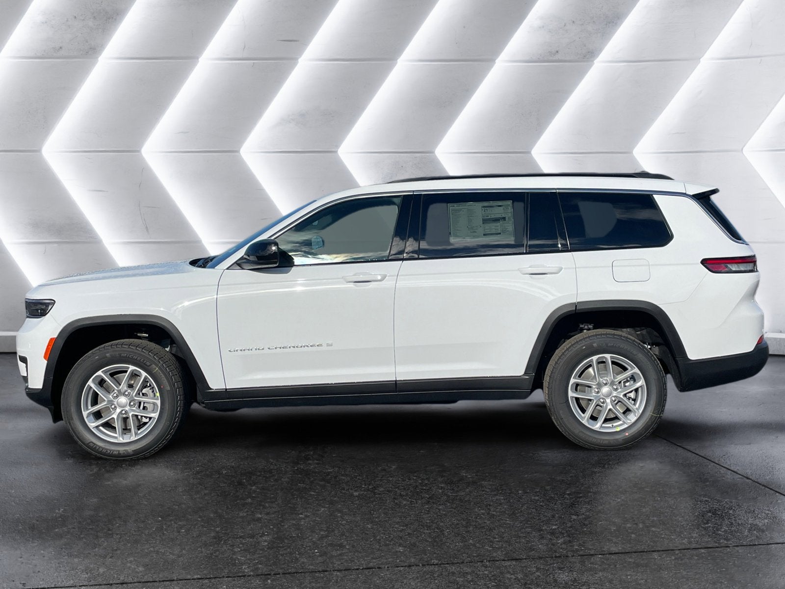 2025 Jeep Grand Cherokee L Laredo