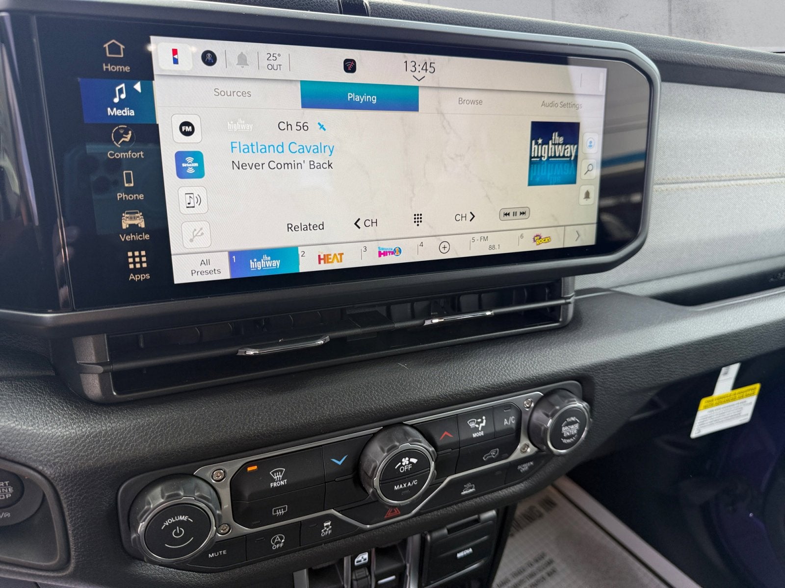 2026 Jeep Gladiator Sport S