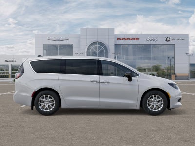 2026 Chrysler Voyager LX