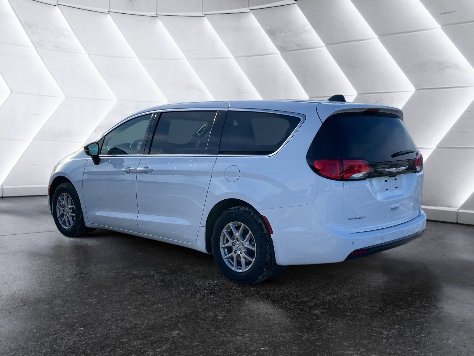 2026 Chrysler Voyager LX