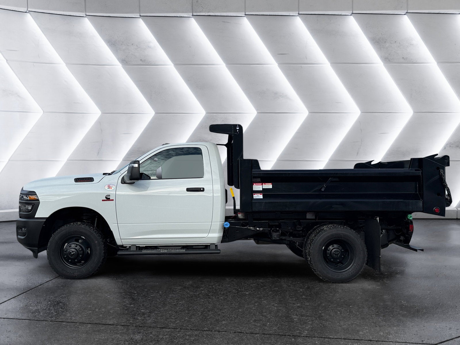 2026 RAM 3500 Chassis Cab TRADESMAN AIRFLO 2-3 Yard Dump Body