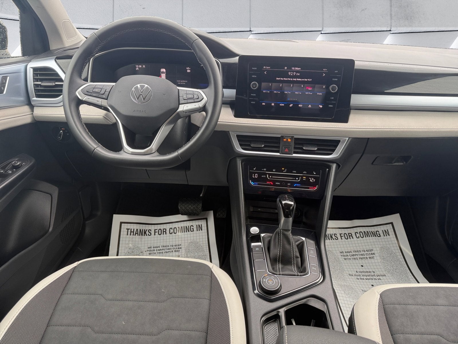 2025 Volkswagen Taos SE