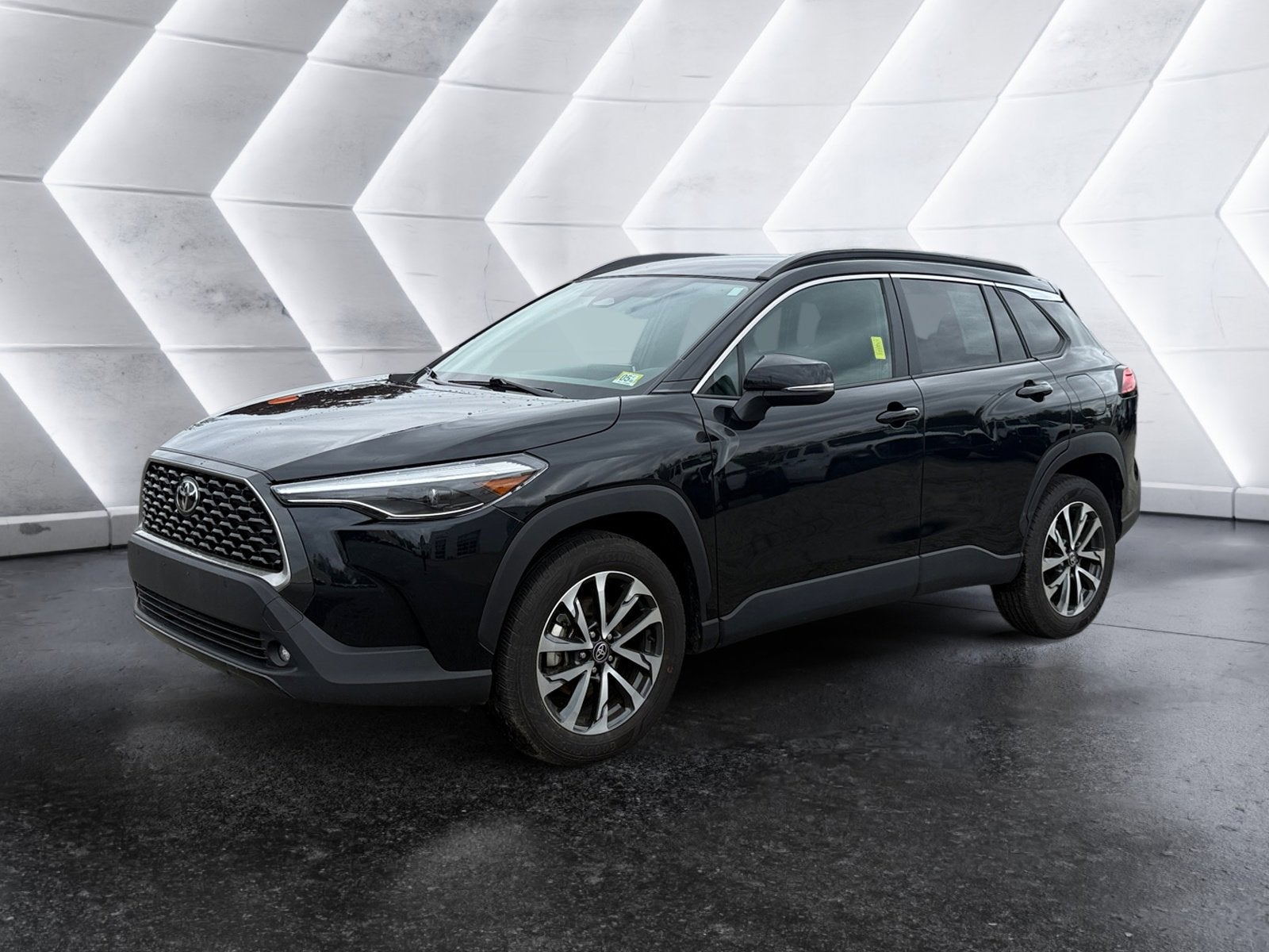 2025 Toyota Corolla Cross XLE