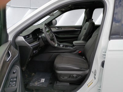 2027 Jeep Grand Cherokee Altitude