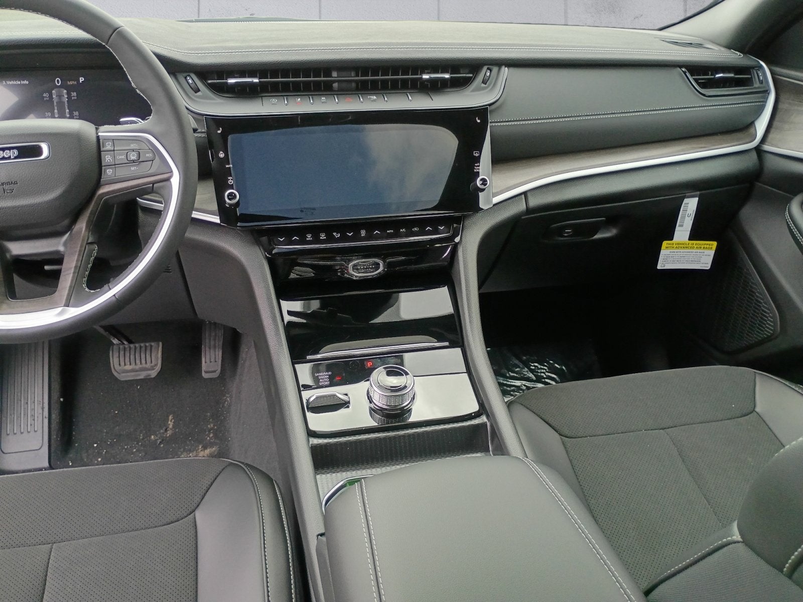 2027 Jeep Grand Cherokee Altitude