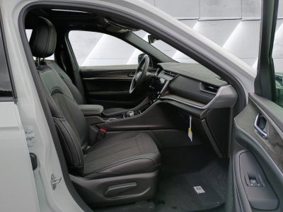 2027 Jeep Grand Cherokee Altitude