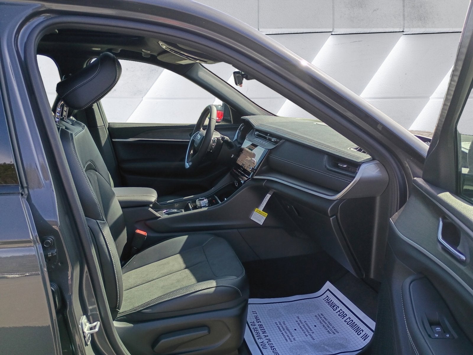 2026 Jeep Grand Cherokee Laredo