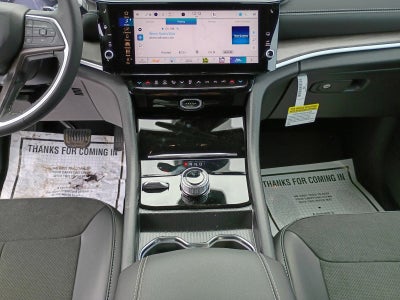 2026 Jeep Grand Cherokee Laredo