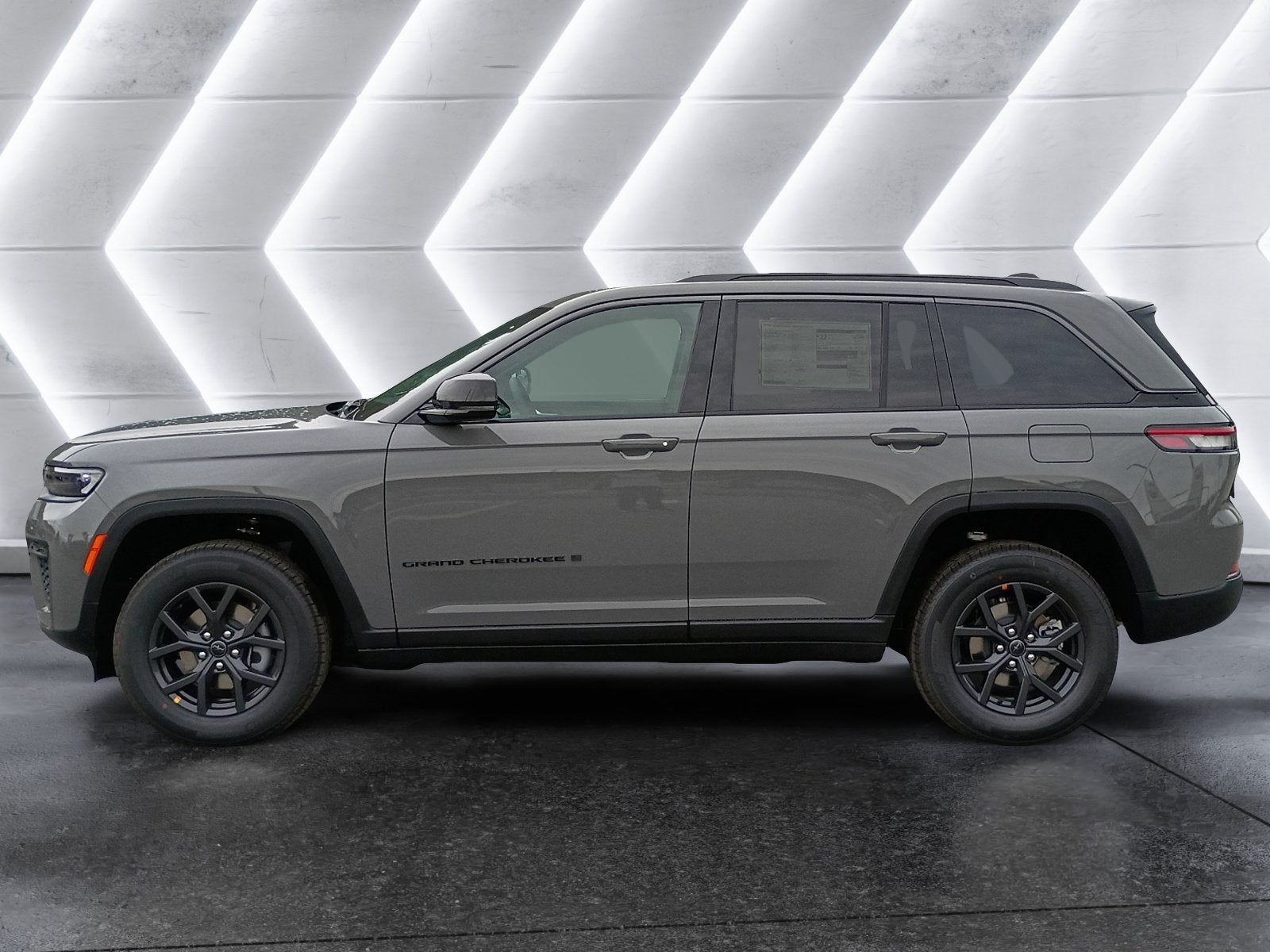 2027 Jeep Grand Cherokee Laredo Altitude