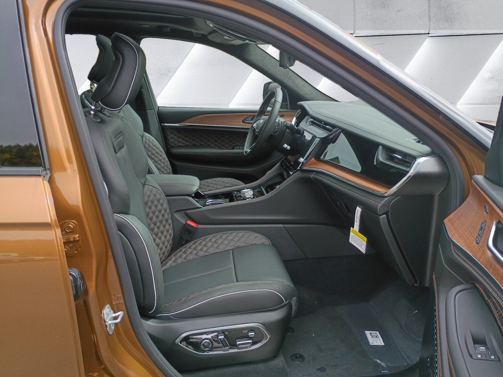 2027 Jeep Grand Cherokee Summit