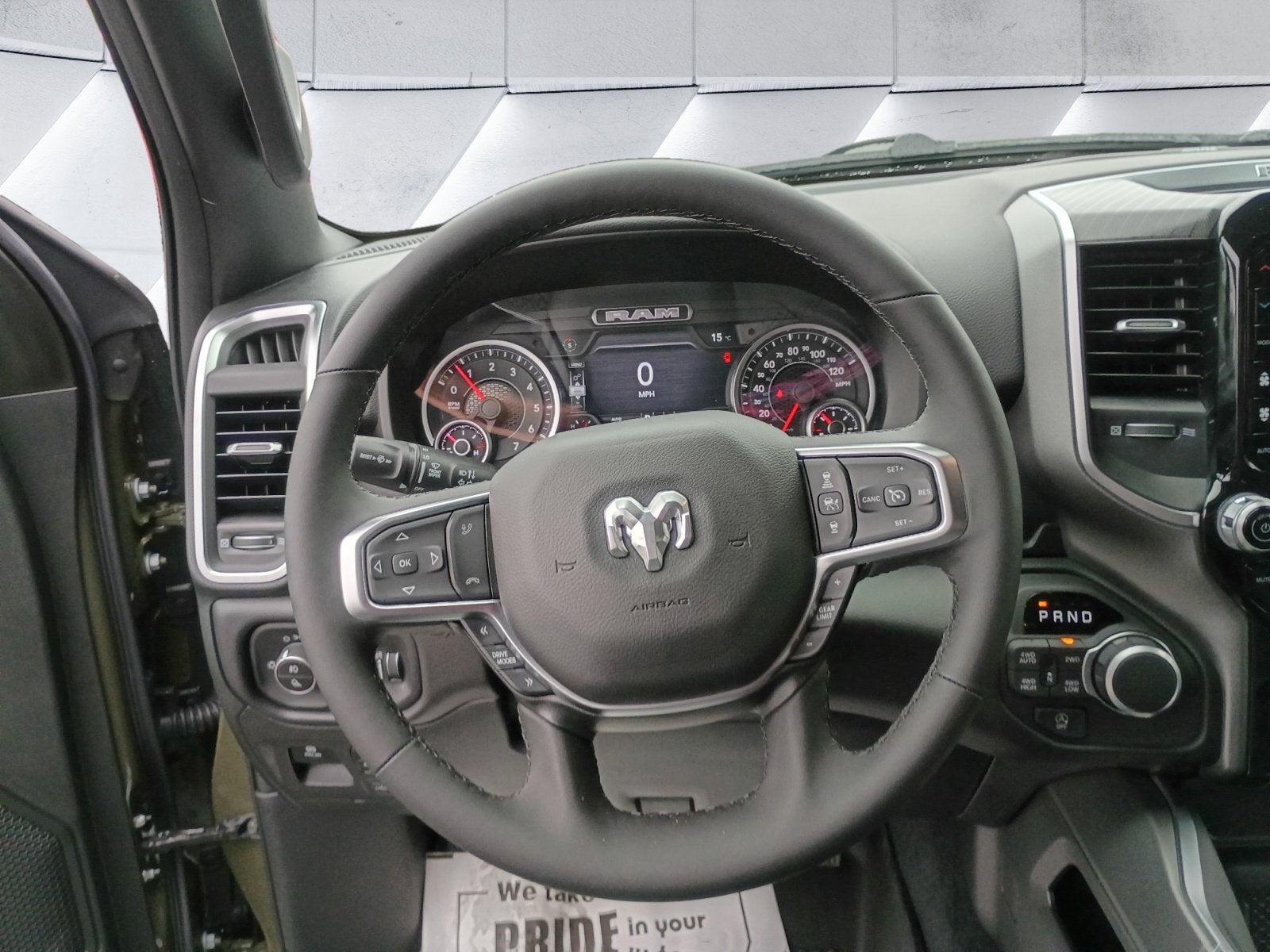 2027 RAM 1500 Big Horn/Lone Star