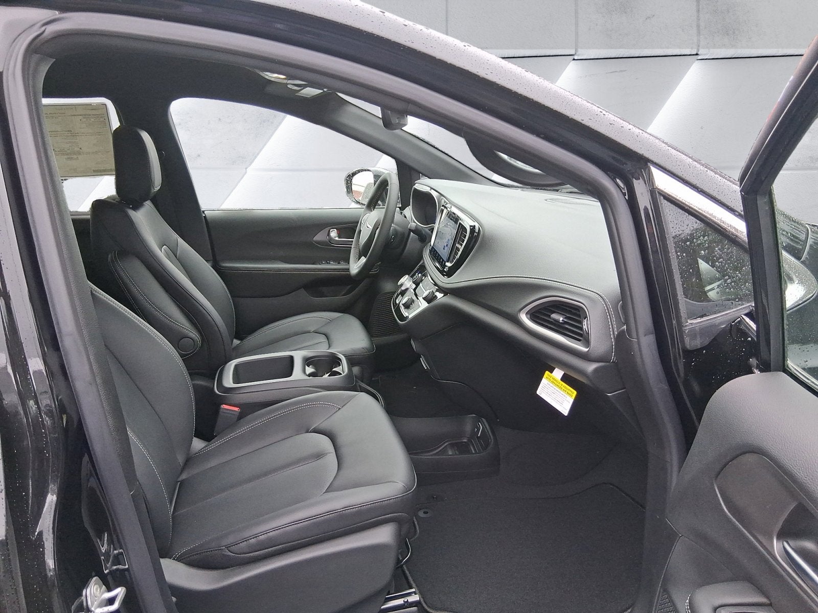 2026 Chrysler Pacifica Select 8 PASSENGER