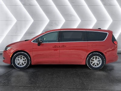 2026 Chrysler Voyager LX