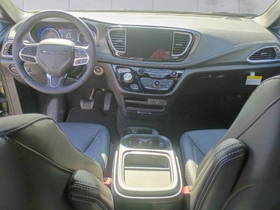 2027 Chrysler Pacifica Select AWD