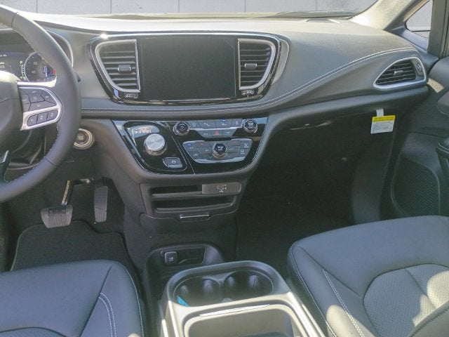 2027 Chrysler Pacifica Select AWD