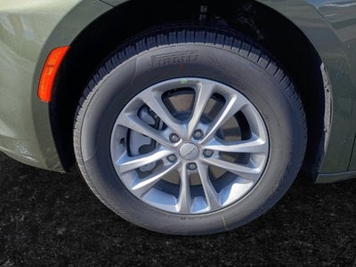 2027 Chrysler Pacifica Select AWD