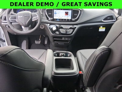 2026 Chrysler Pacifica Select AWD