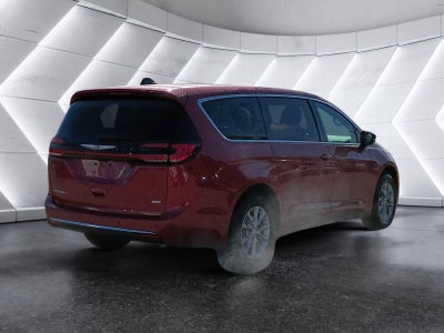 2026 Chrysler Pacifica Select AWD