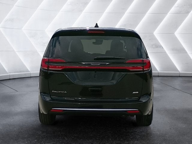 2027 Chrysler Pacifica Select AWD