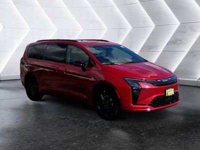 2027 Chrysler Pacifica Select
