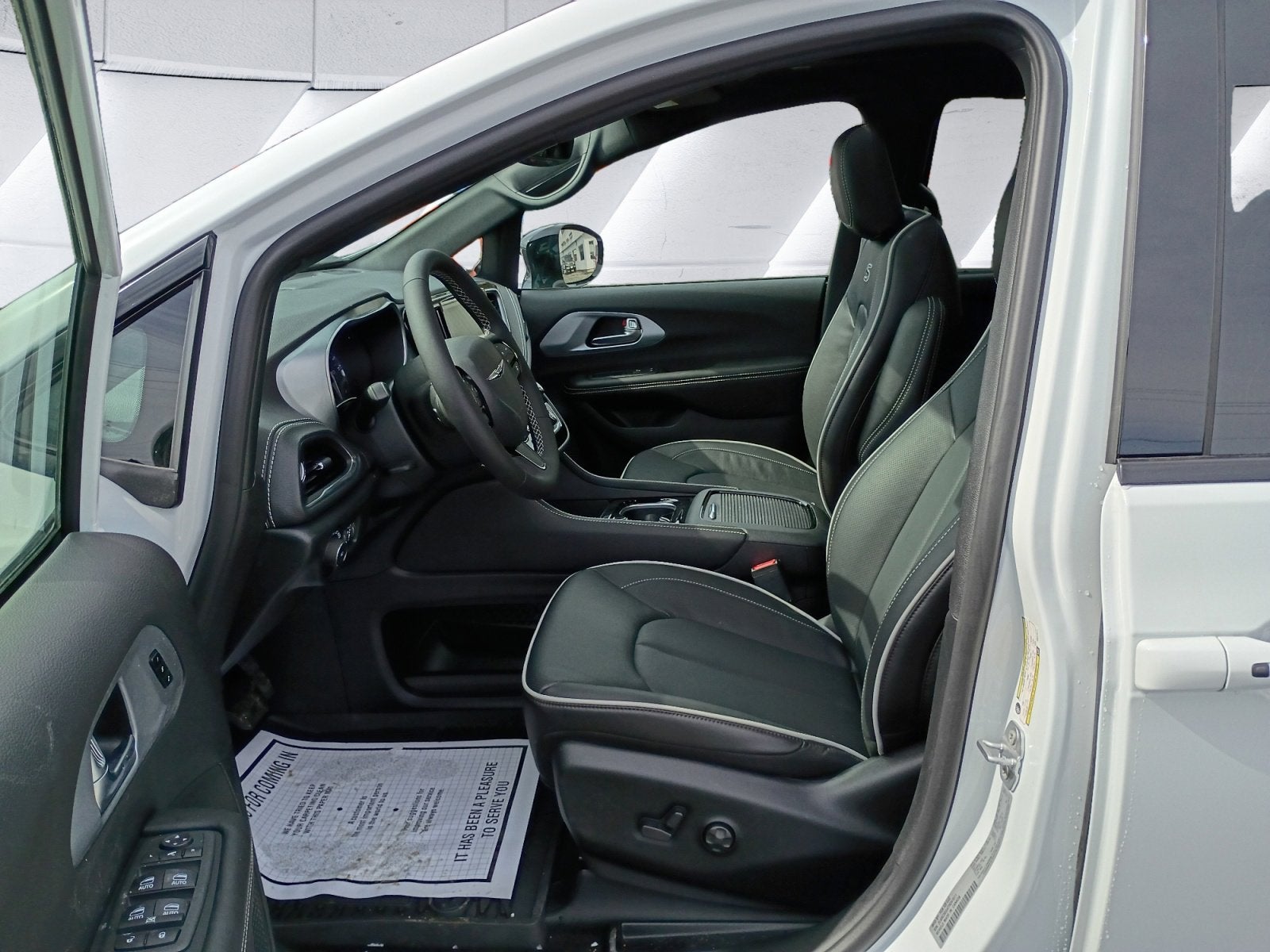 2026 Chrysler Pacifica Limited AWD