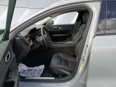 2025 Volvo V60 Cross Country B5 Plus