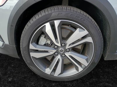2025 Volvo V60 Cross Country B5 Plus