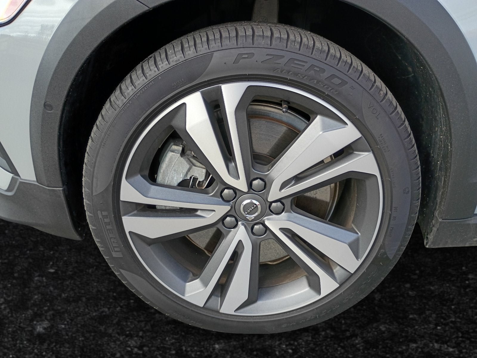 2025 Volvo V60 Cross Country B5 Plus