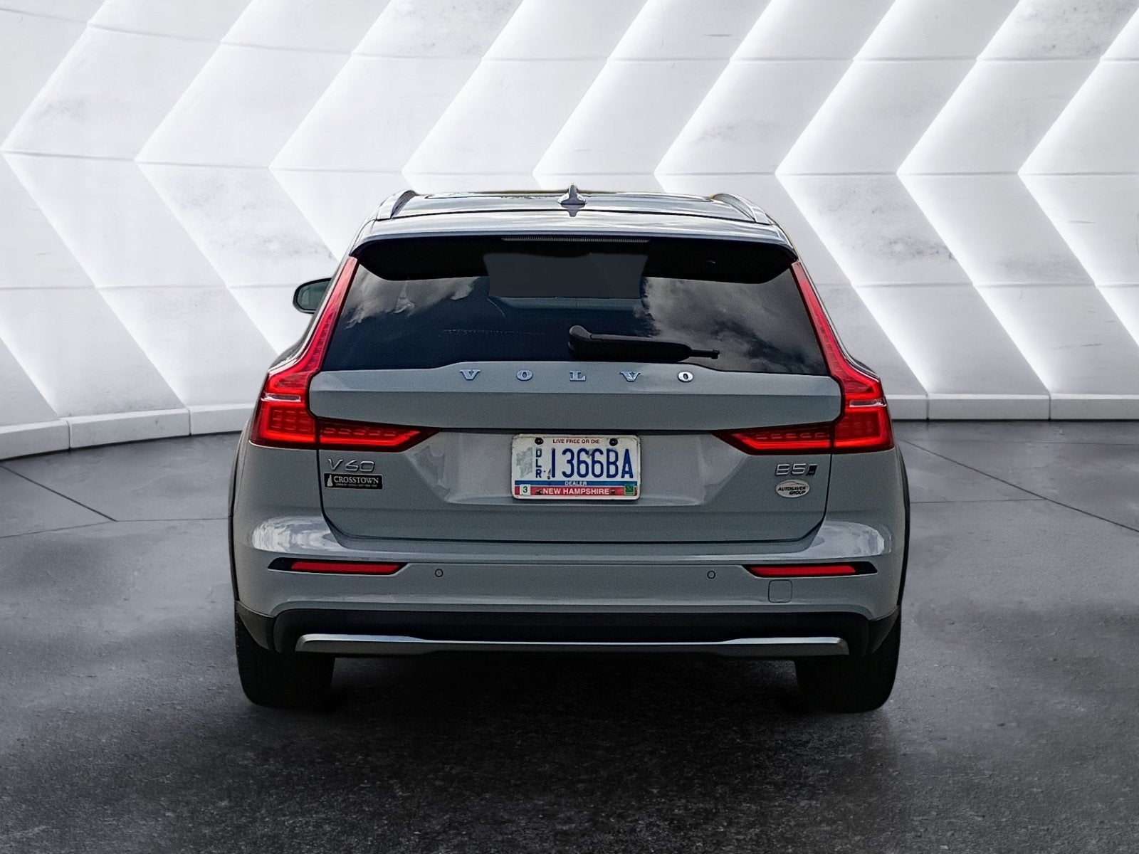 2025 Volvo V60 Cross Country B5 Plus